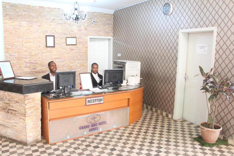 Grand Ibro Hotel Annex Ankuru Extérieur photo
