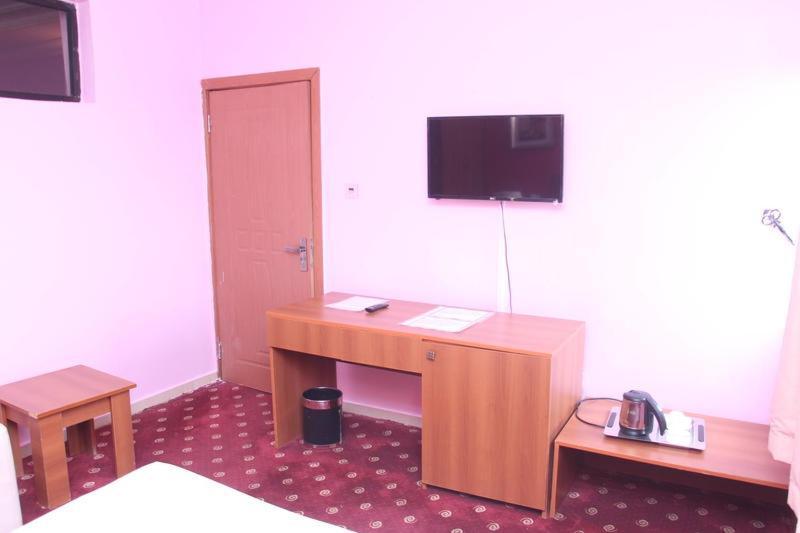 Grand Ibro Hotel Annex Ankuru Extérieur photo