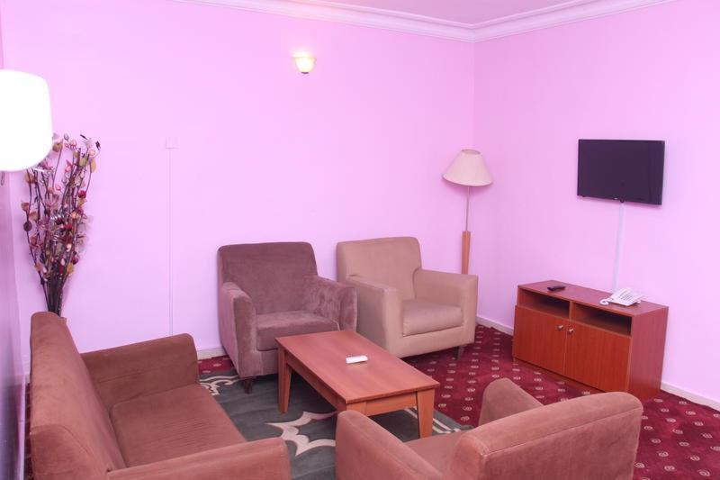 Grand Ibro Hotel Annex Ankuru Extérieur photo